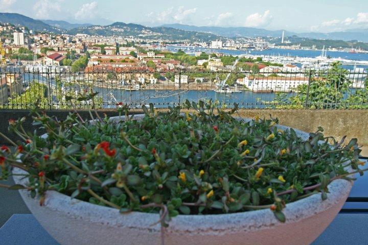 La Finestra Sul Golfo Affittacamere Λα Σπέτσια Εξωτερικό φωτογραφία